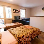 Happy Apartments - Economy