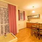 Happy Apartments - Economy