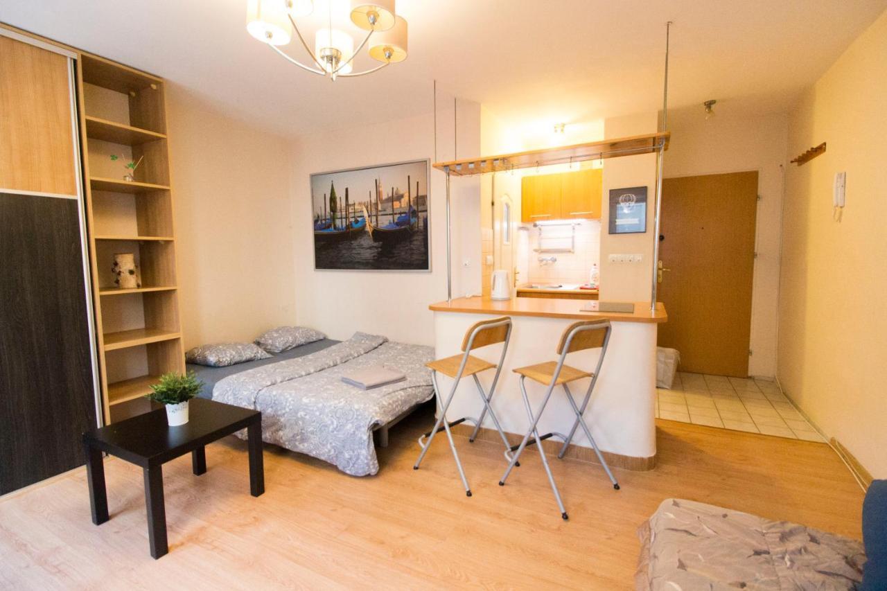 Happy - Economy Apartment