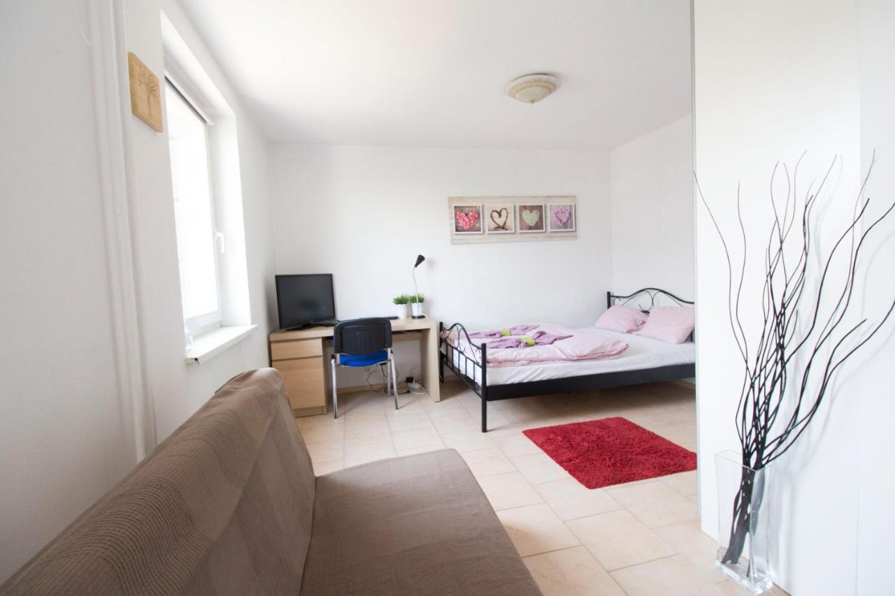 Happy - Economy Apartment *